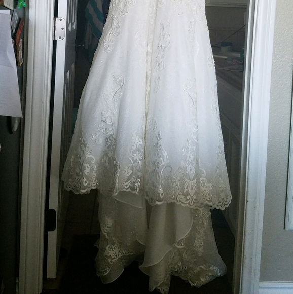 WEDDING GOWN NWT - Picture 2 of 4